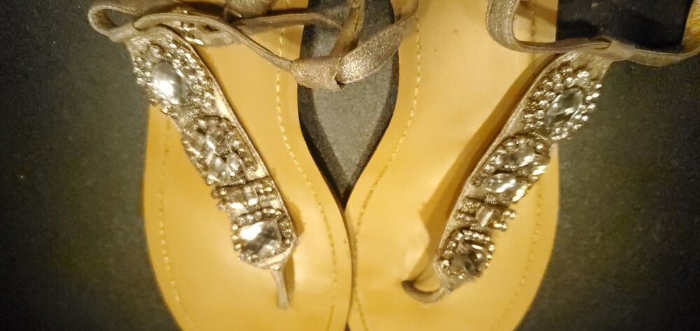Nine west Women's sandals with crystal and gem embellishment size 11